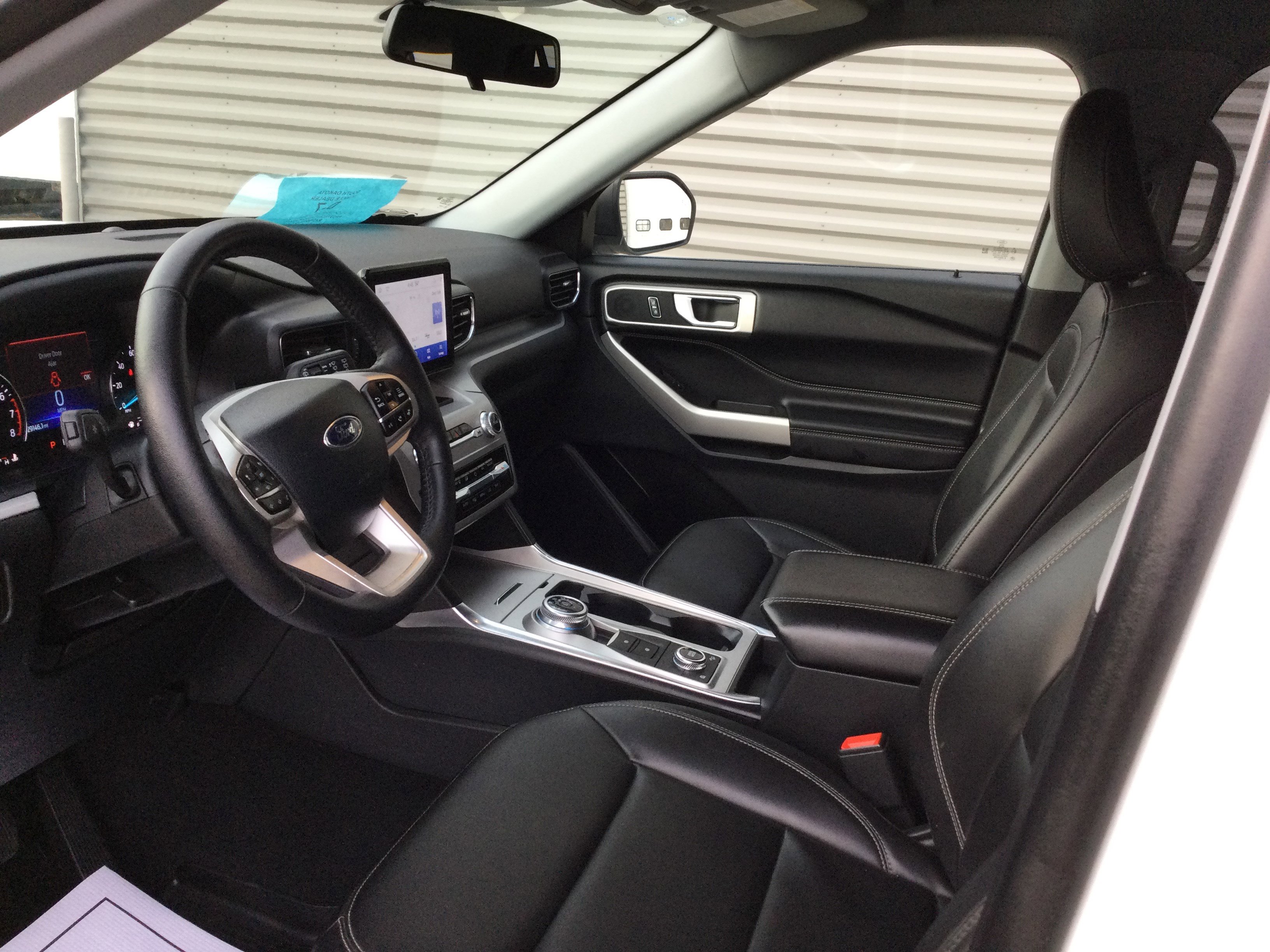 Used 2023 Ford Explorer XLT w/ Equipment Group 202A image 8