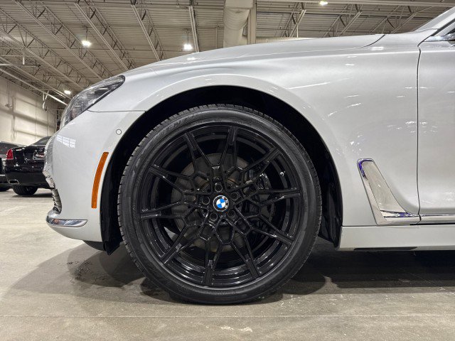 Used 2016 BMW 750i xDrive image 19