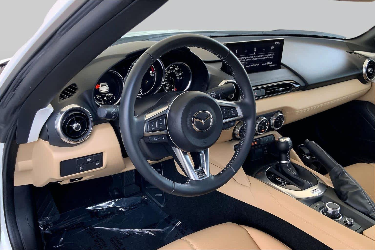 Used 2025 MAZDA MX-5 Miata RF Grand Touring RWD image 18