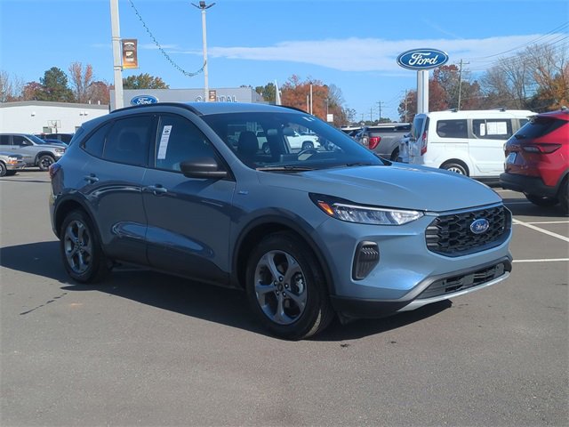 Used 2025 Ford Escape ST-Line w/ Equipment Group 301A image 15