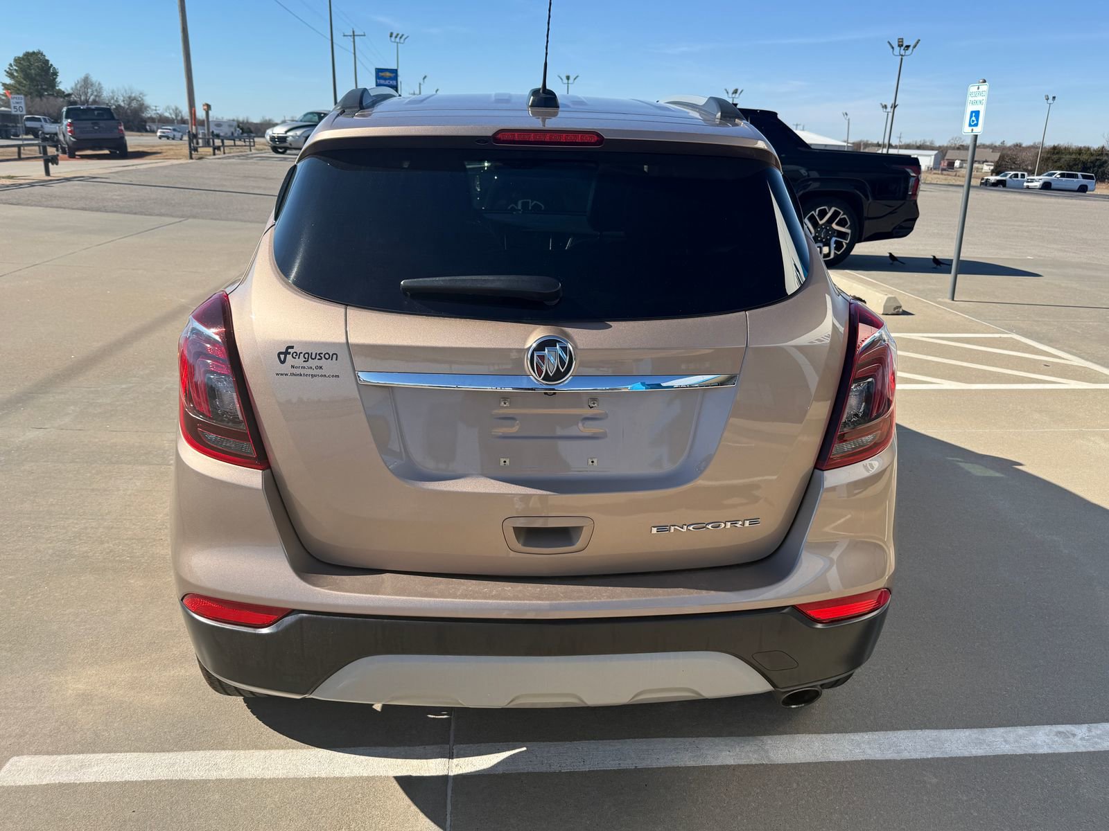 Used 2019 Buick Encore Essence image 2