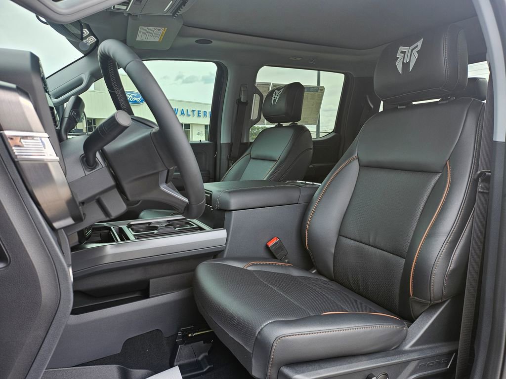 New 2026 Ford F250 Lariat w/ Black Appearance Package video 4