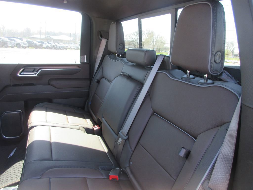 New 2026 GMC Sierra 2500 Denali w/ Denali Reserve Package image 14