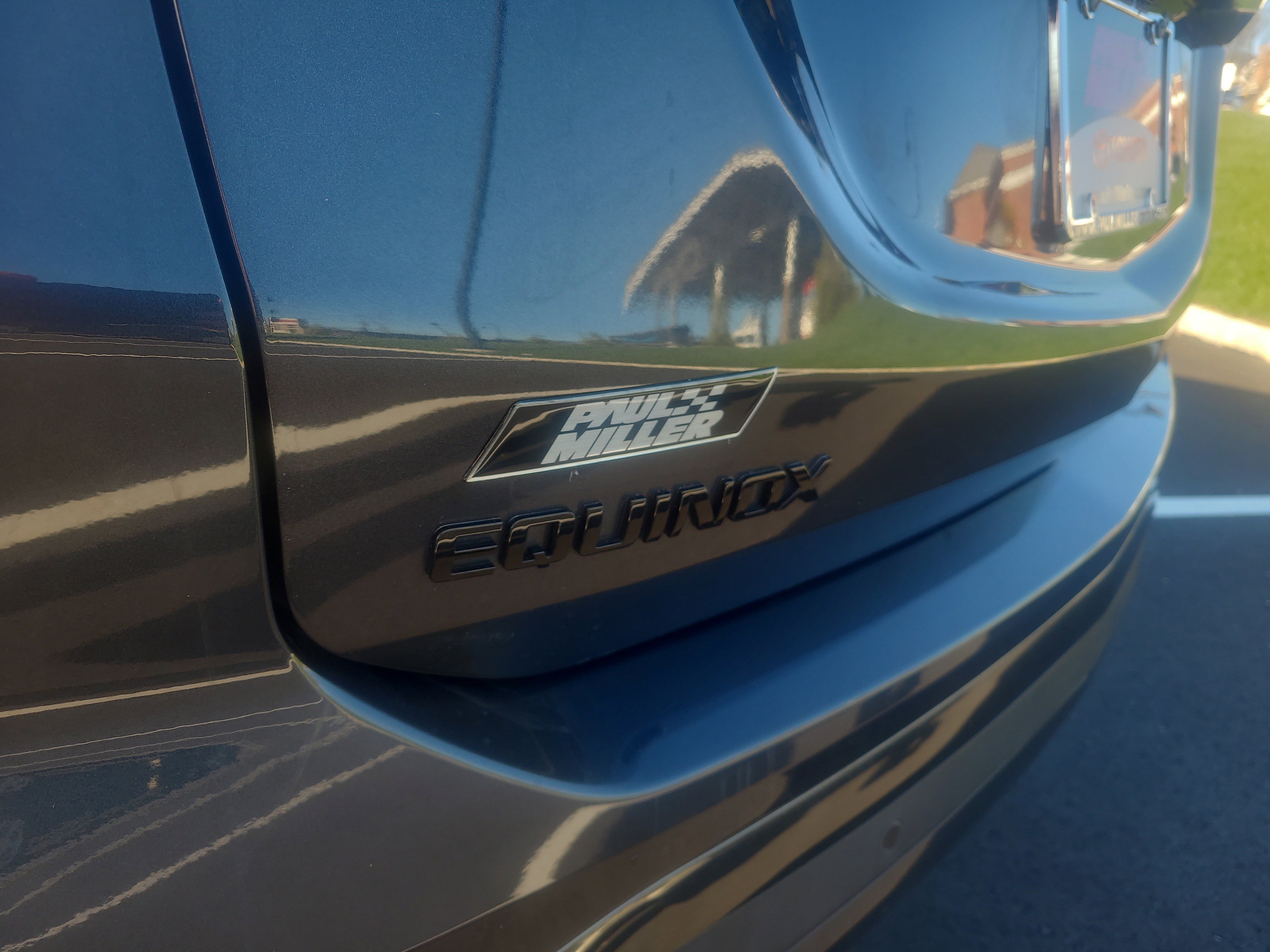 Used 2022 Chevrolet Equinox RS w/ Infotainment Package image 29