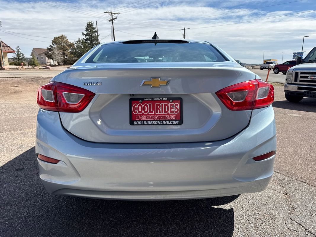 Used 2017 Chevrolet Cruze LS FWD image 4