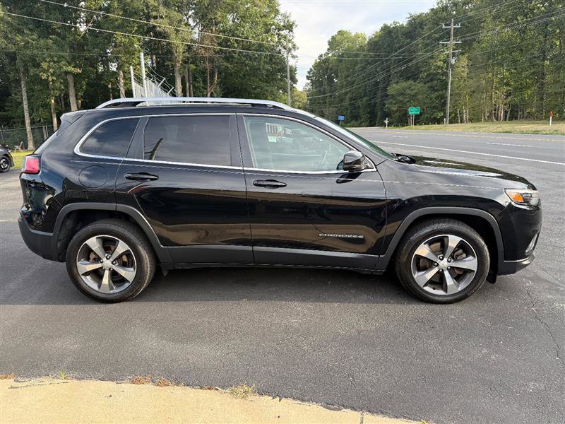 Used 2019 Jeep Cherokee Limited image 5