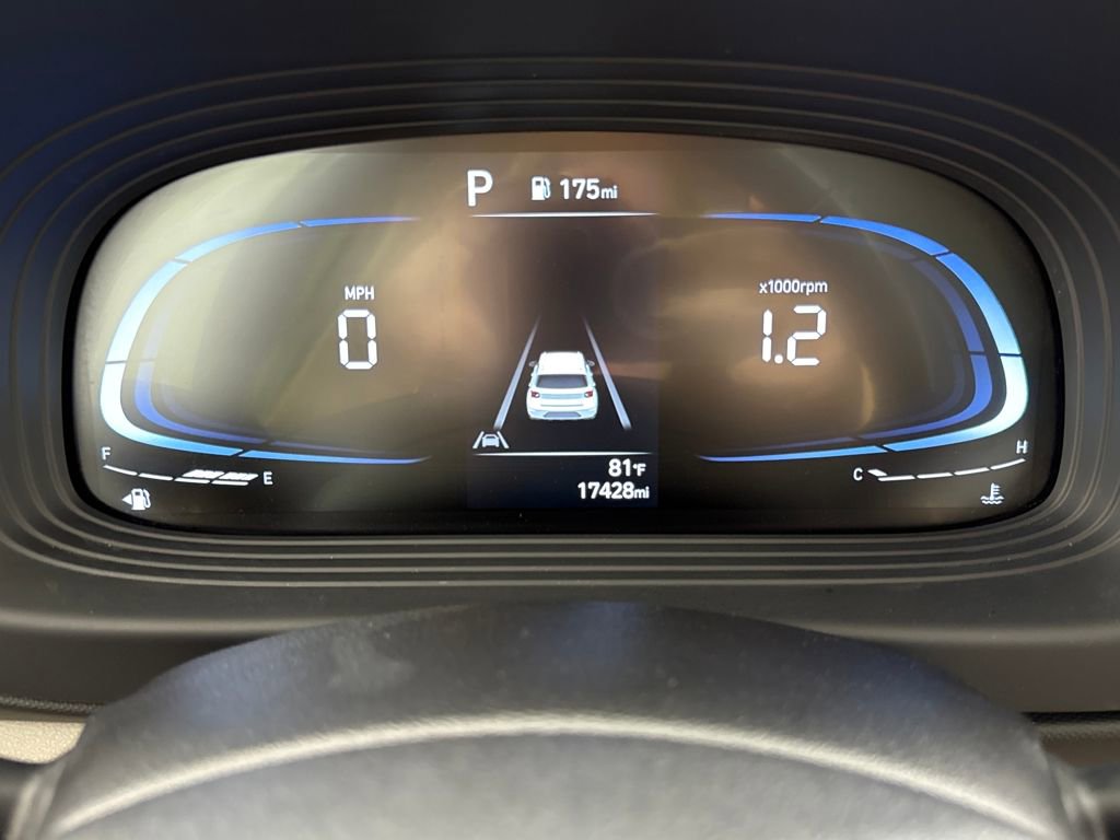 Used 2024 Hyundai Venue SEL image 13