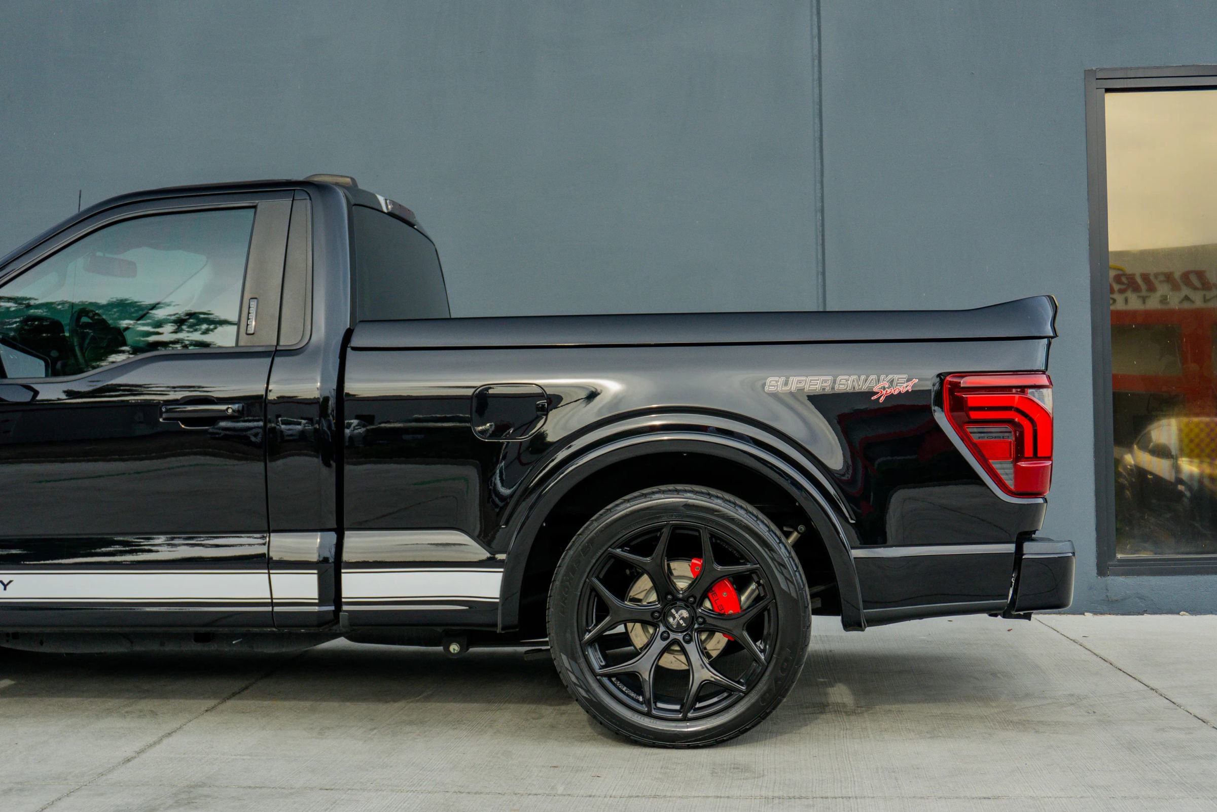 Used 2021 Ford F150 XLT w/ Equipment Group 301A Mid image 17