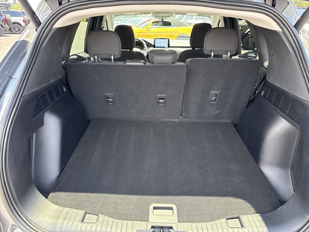 Used 2026 Ford Escape Active w/ Cold Weather Package FWD image 18