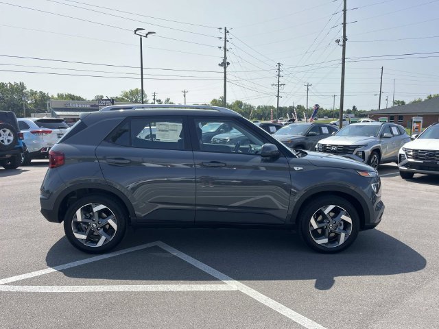 New 2026 Hyundai Venue SEL FWD image 6