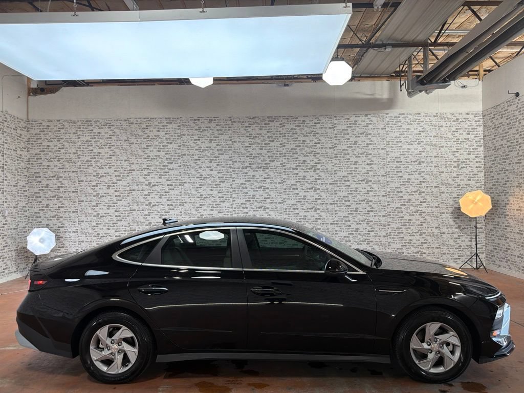 Certified 2025 Hyundai Sonata SE FWD image 8
