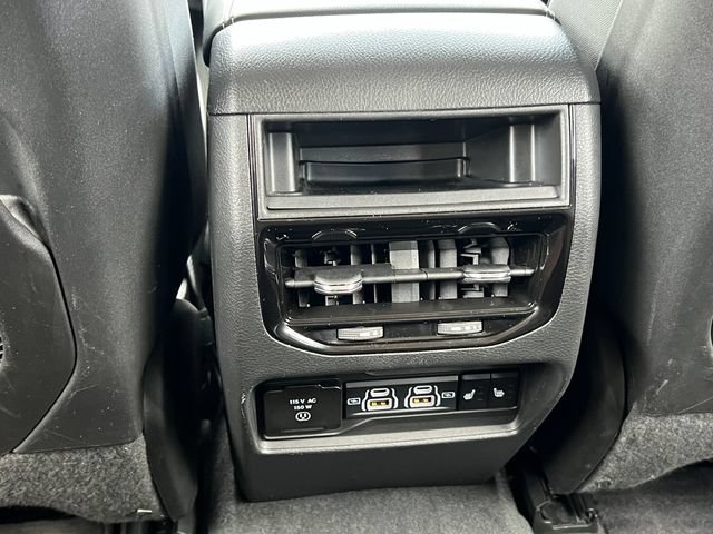 Used 2024 Jeep Grand Cherokee Limited w/ Black Appearance Package AWD/4WD image 36