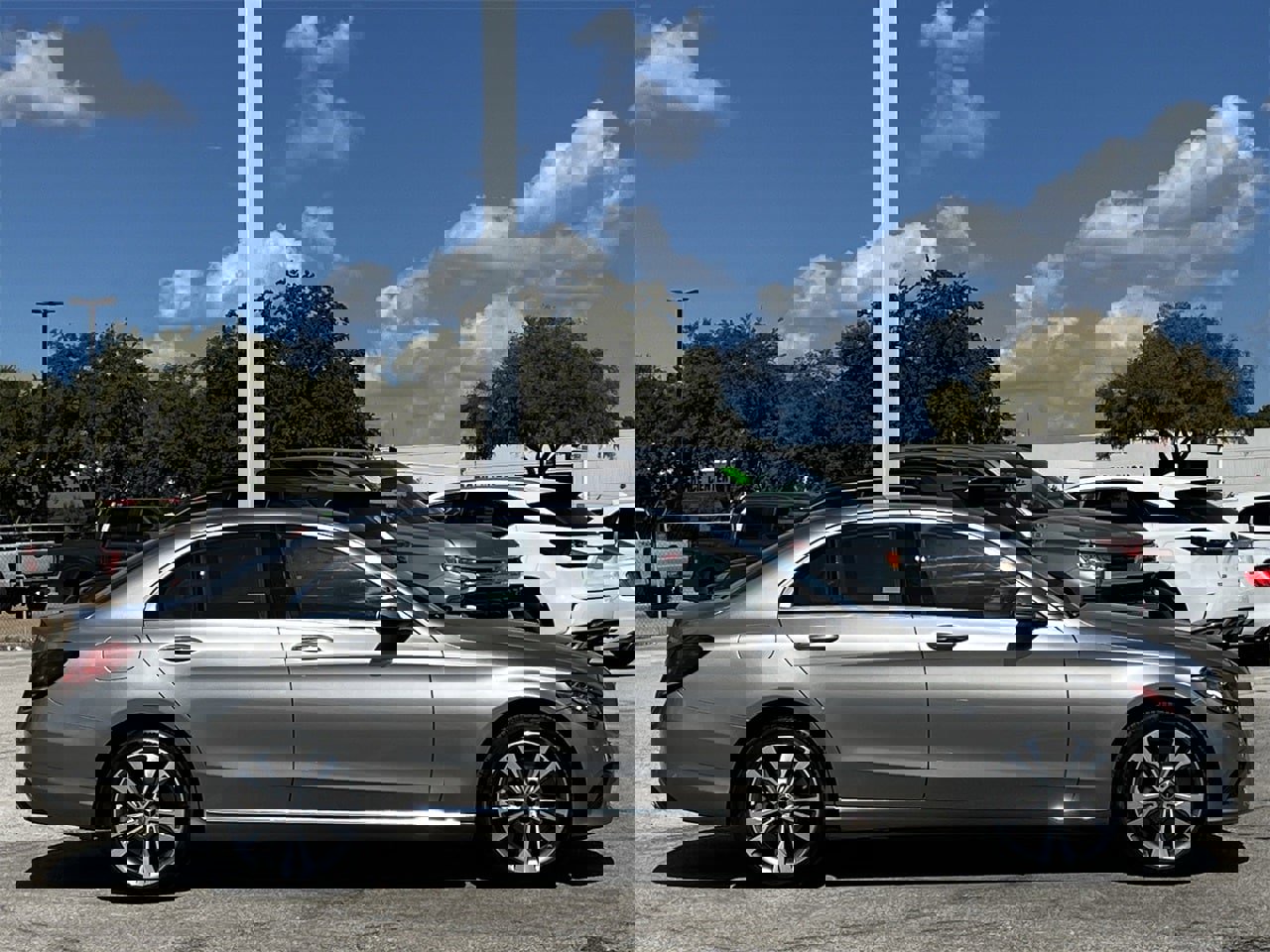 Used 2021 Mercedes-Benz C 300 4MATIC Sedan image 3