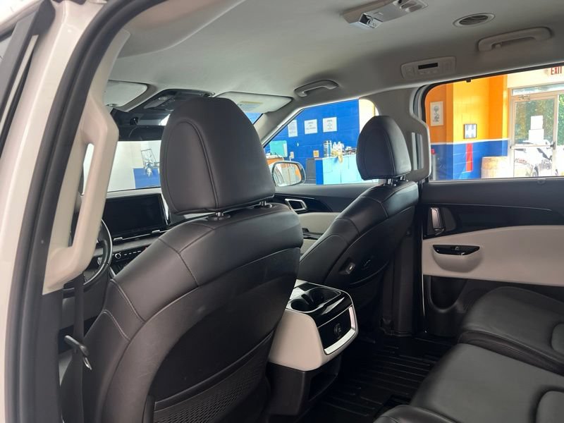 Certified 2023 Kia Carnival EX FWD image 16