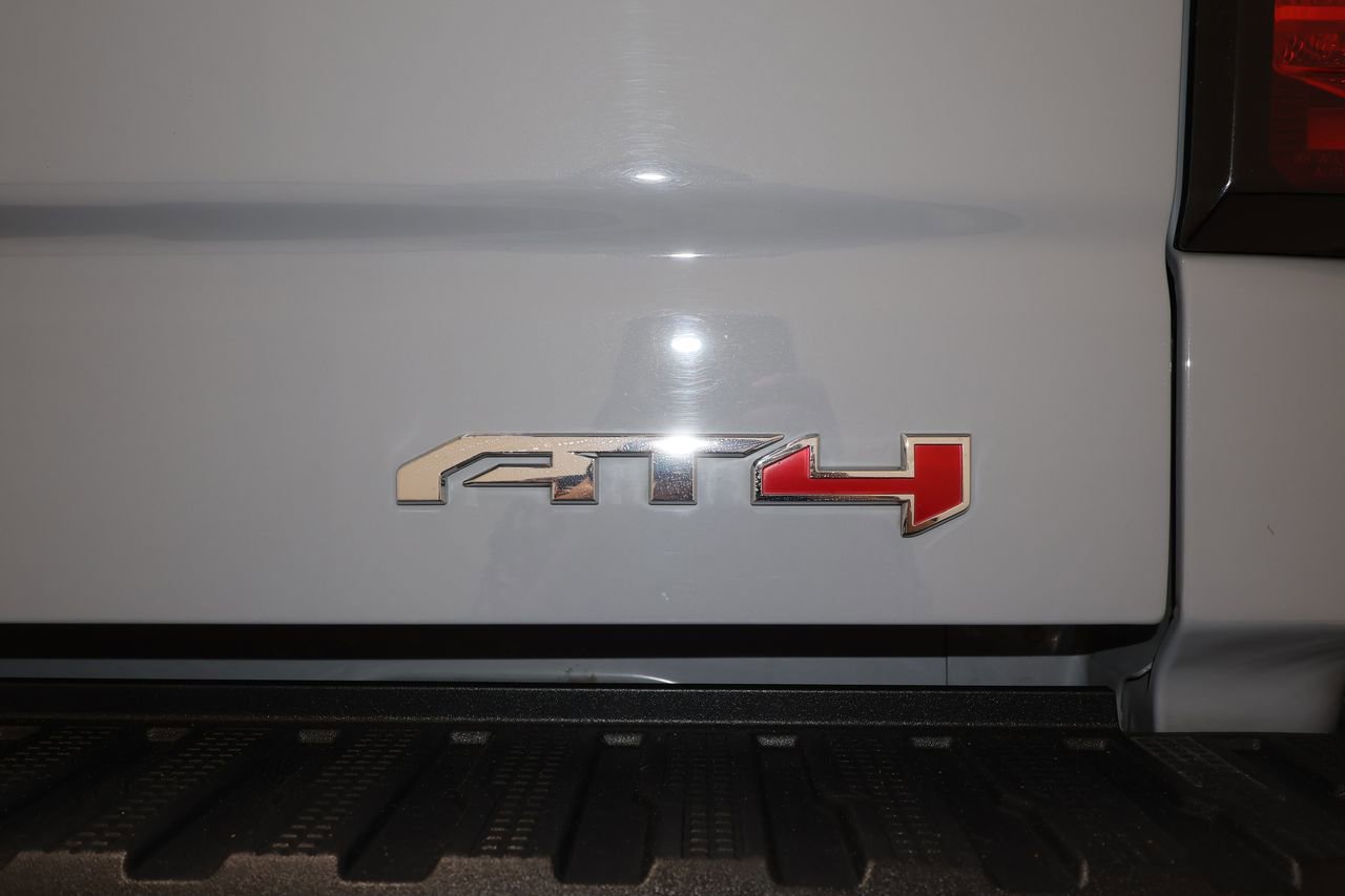 Used 2024 GMC Sierra 1500 AT4 w/ Technology Package AWD/4WD image 38