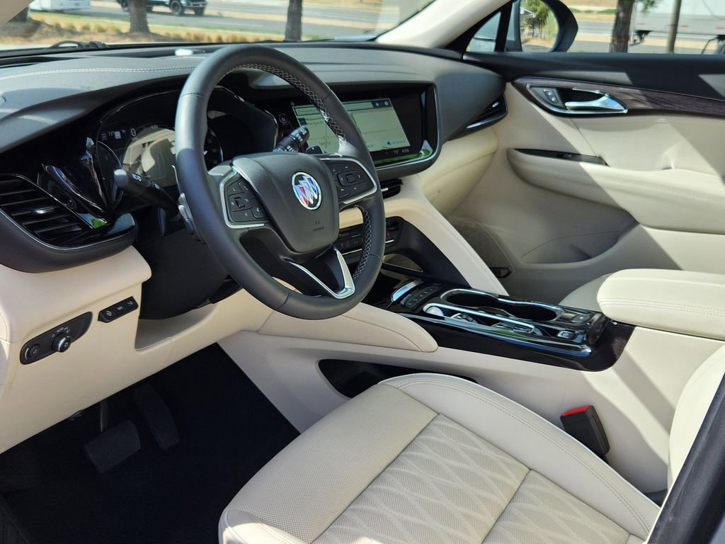 Used 2023 Buick Envision Avenir image 7