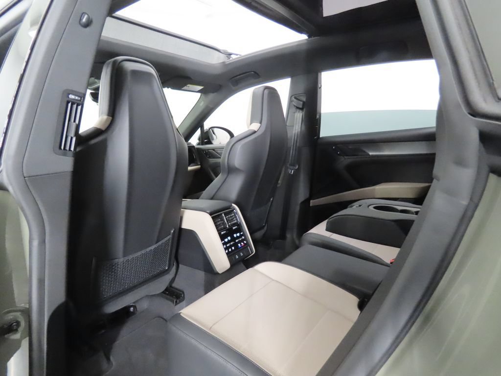New 2026 Porsche Cayenne Electric AWD/4WD image 47