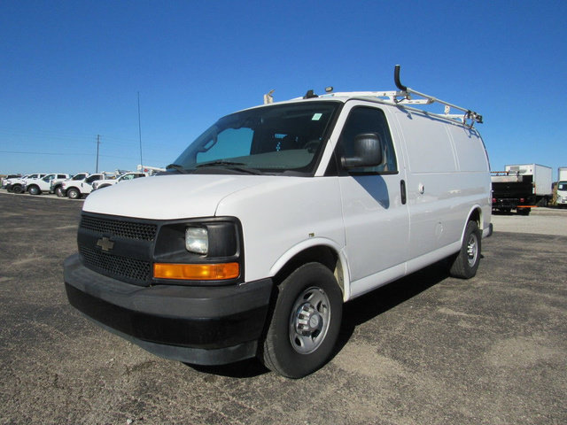 Used 2017 Chevrolet Express 2500 RWD image 6