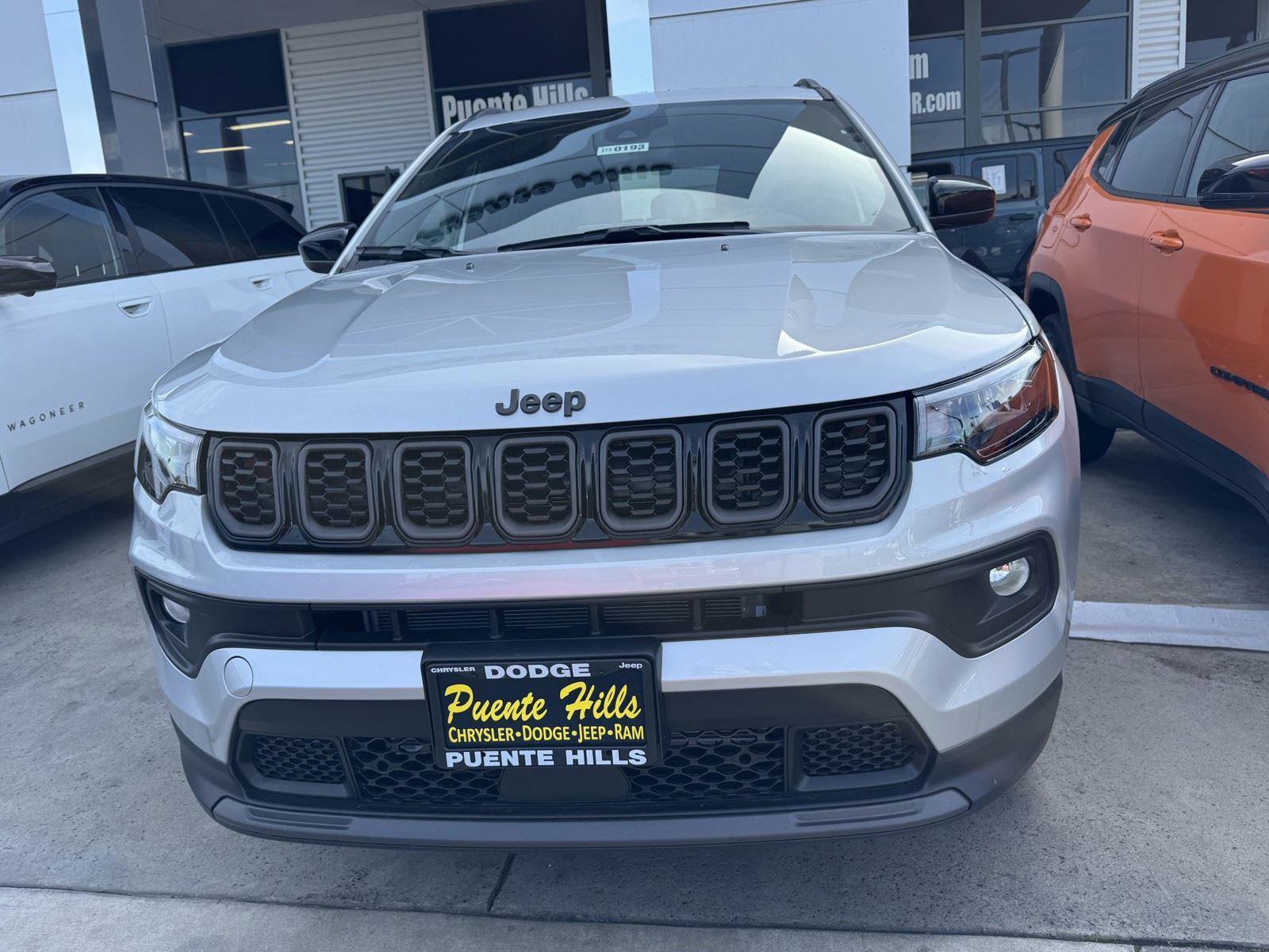 New 2026 Jeep Compass Latitude image 2