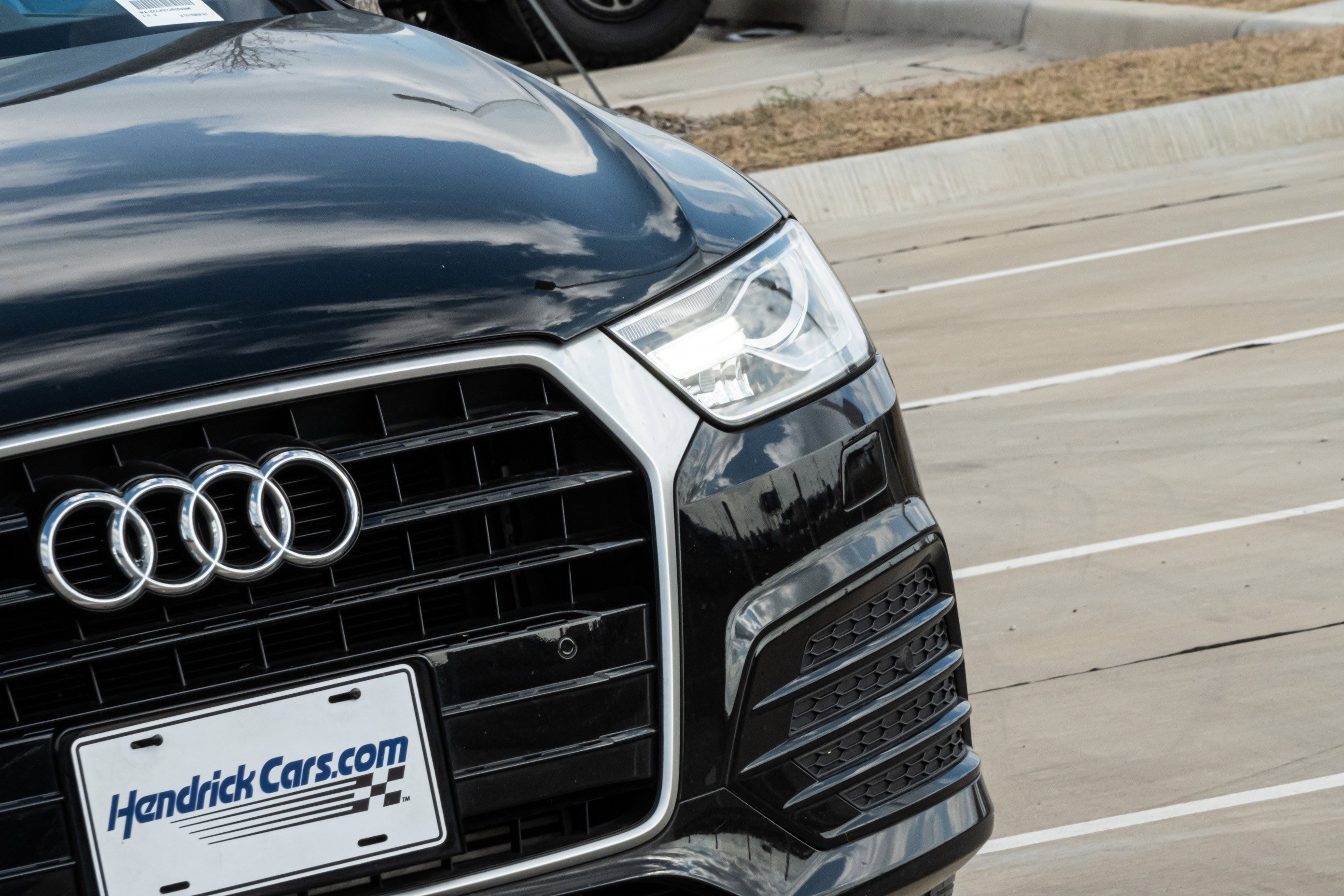 Used 2018 Audi Q3 2.0T Premium w/ Convenience Package image 7