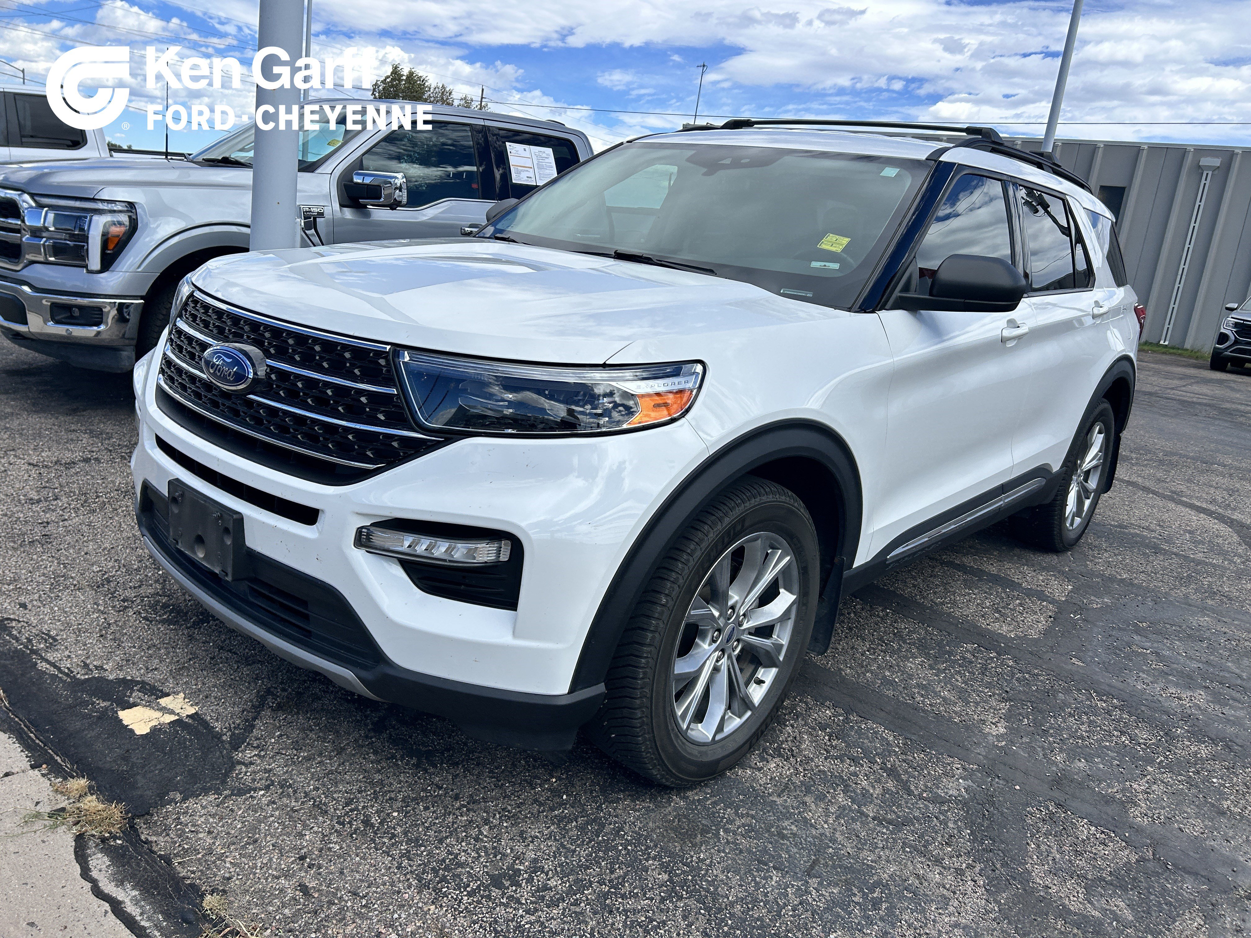 Used 2020 Ford Explorer XLT w/ Equipment Group 202A AWD/4WD image 1