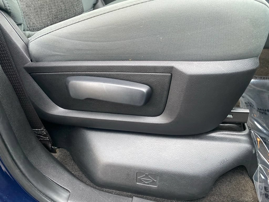 Used 2017 RAM 1500 Big Horn AWD/4WD image 39