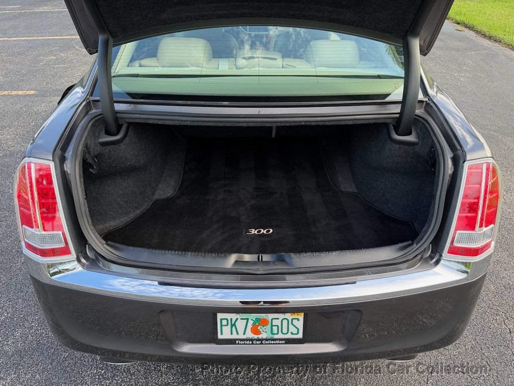 Used 2013 Chrysler 300 C RWD image 87