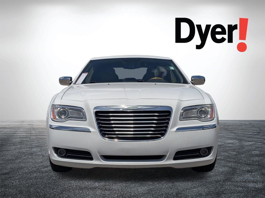 Used 2014 Chrysler 300 C RWD image 12