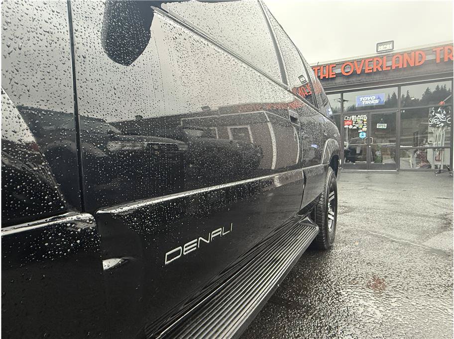 Used 1999 GMC Yukon Denali AWD/4WD image 18
