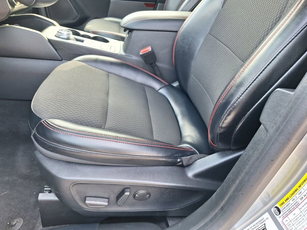 Used 2024 Ford Escape ST-Line image 29