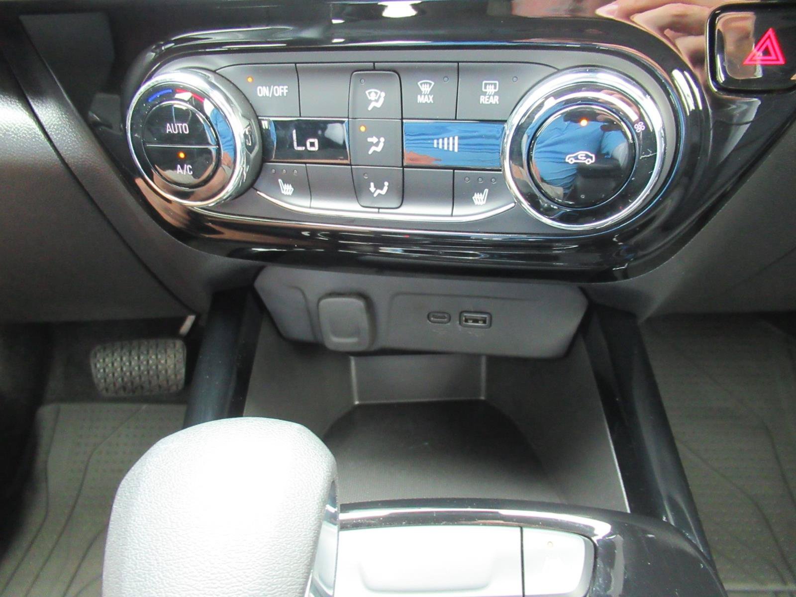 Used 2025 Chevrolet Trax ACTIV w/ Driver Confidence Package FWD image 27