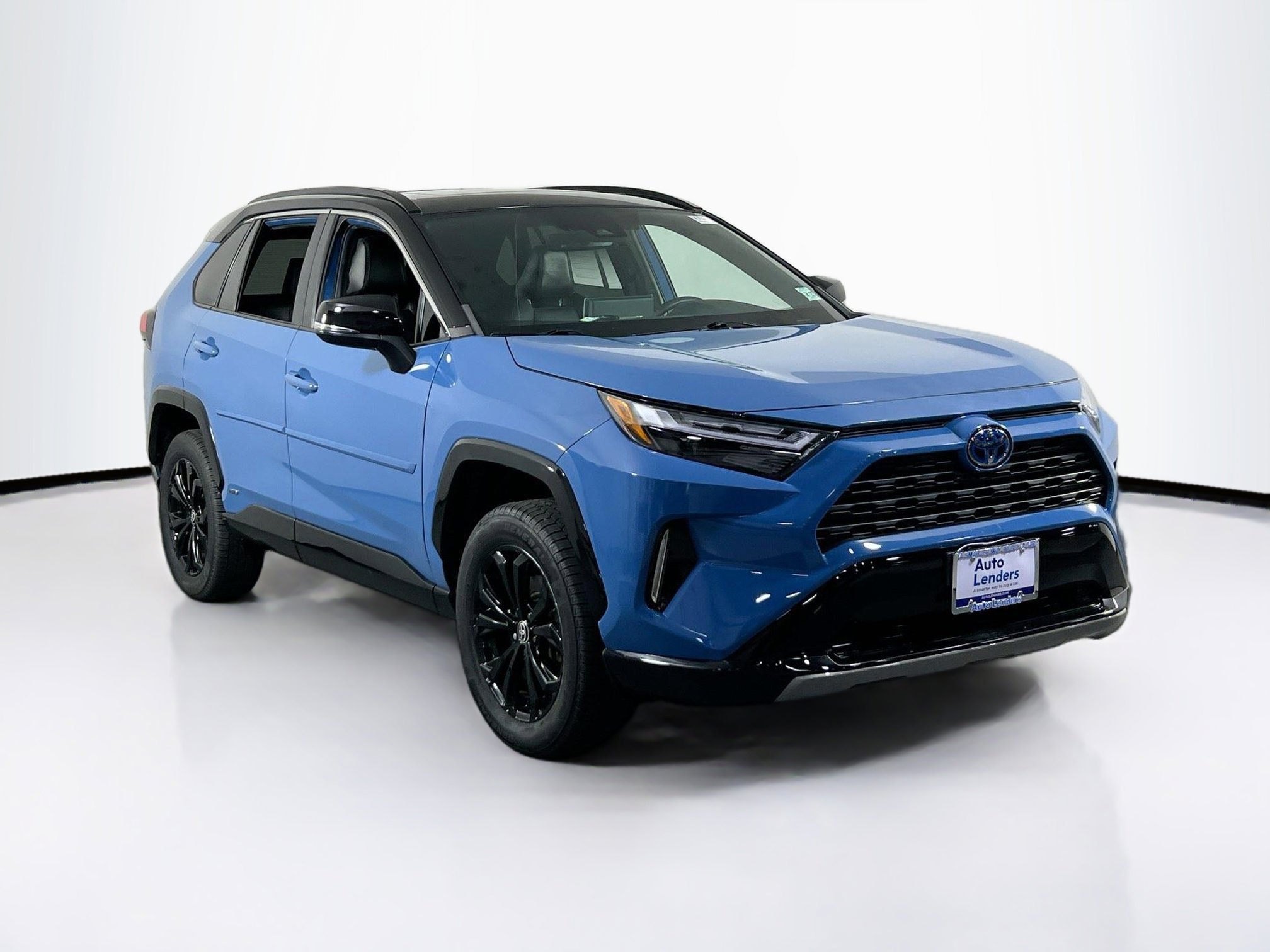 Used 2022 Toyota RAV4 XSE w/ XSE Grade Weather Package AWD/4WD image 3