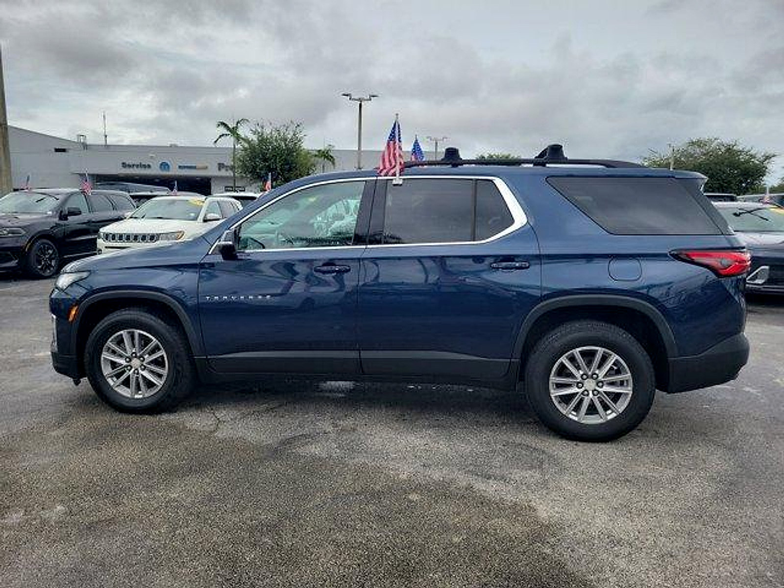 Used 2022 Chevrolet Traverse LT AWD/4WD image 4