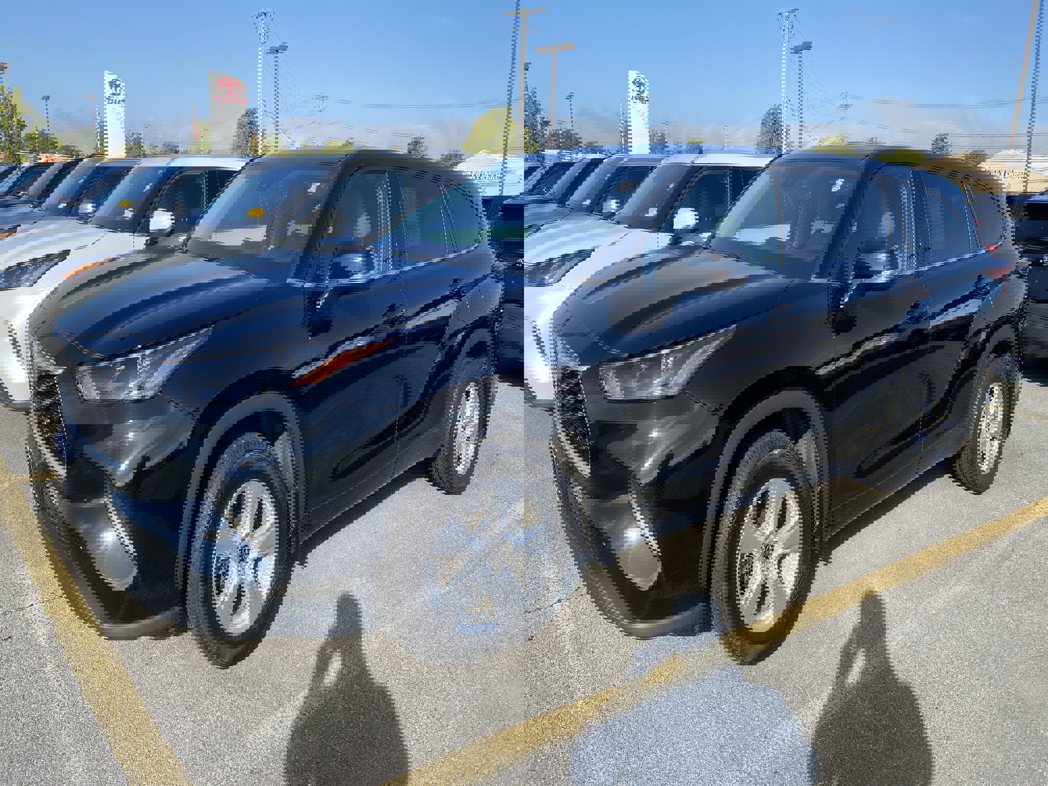 Used 2022 Toyota Highlander L image 4