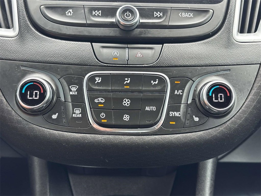 Used 2023 Chevrolet Malibu LT image 24