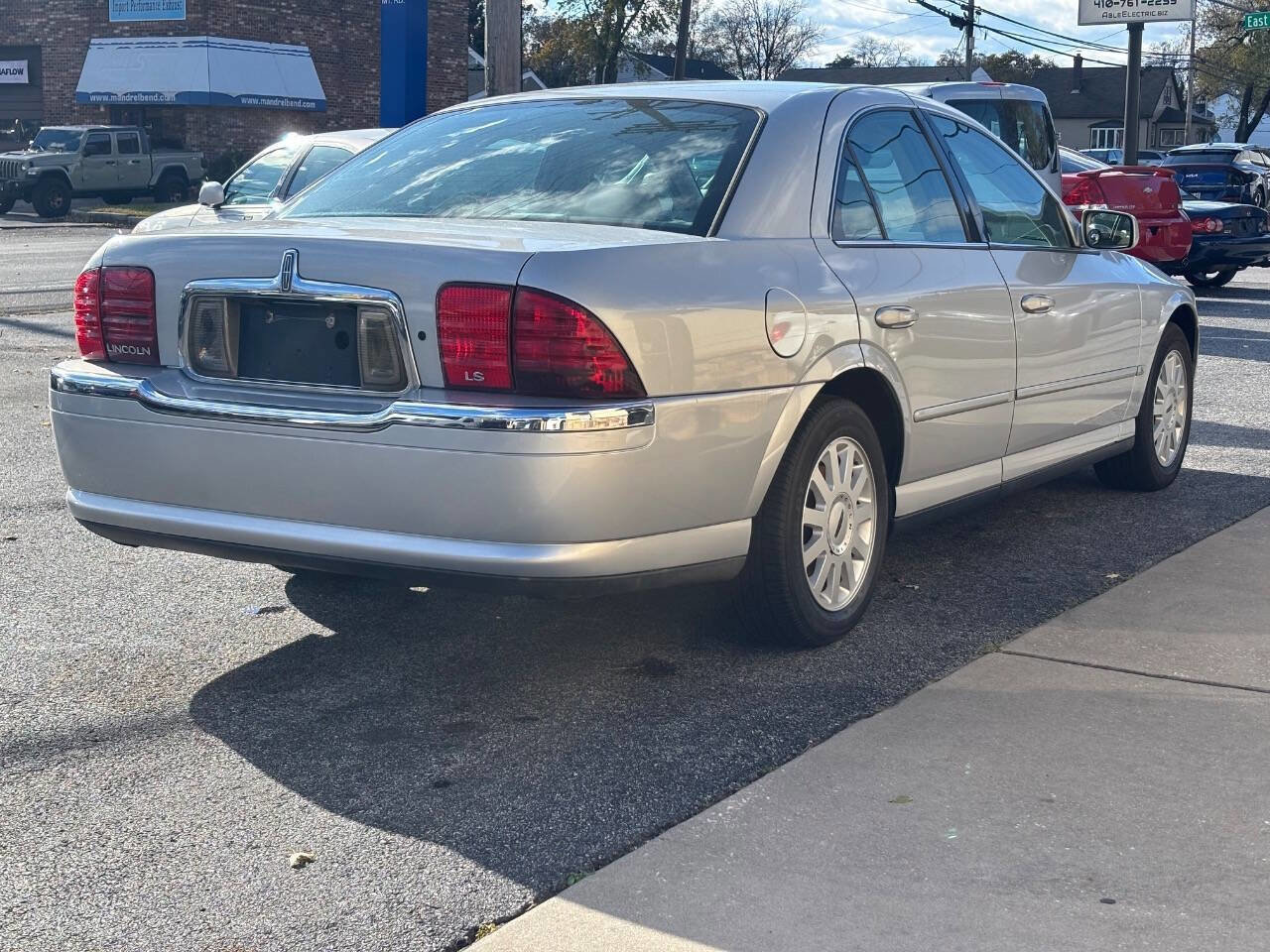 Used 2000 Lincoln LS image 5