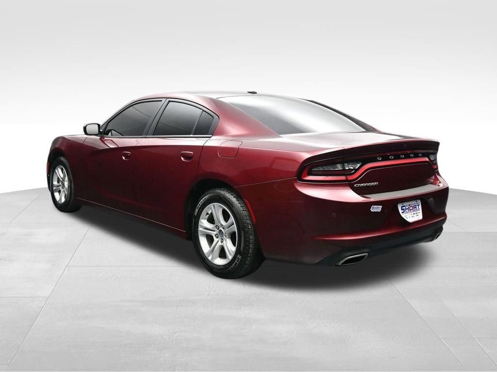 Used 2019 Dodge Charger SXT RWD image 3