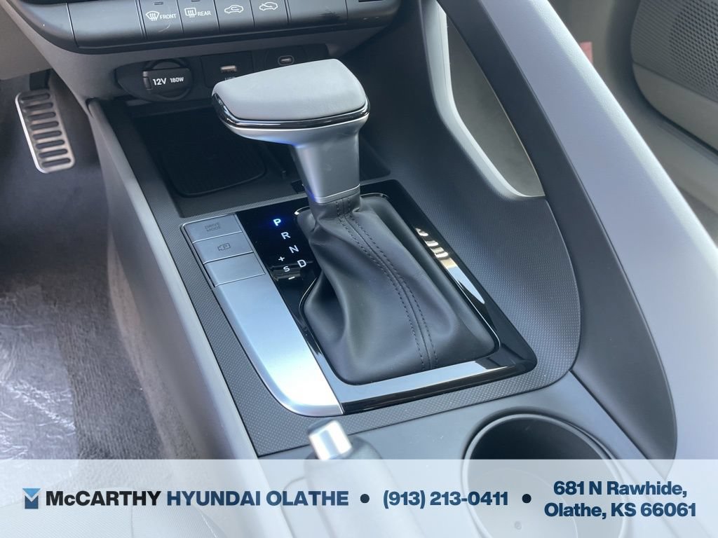 Used 2025 Hyundai Elantra Sport FWD image 9
