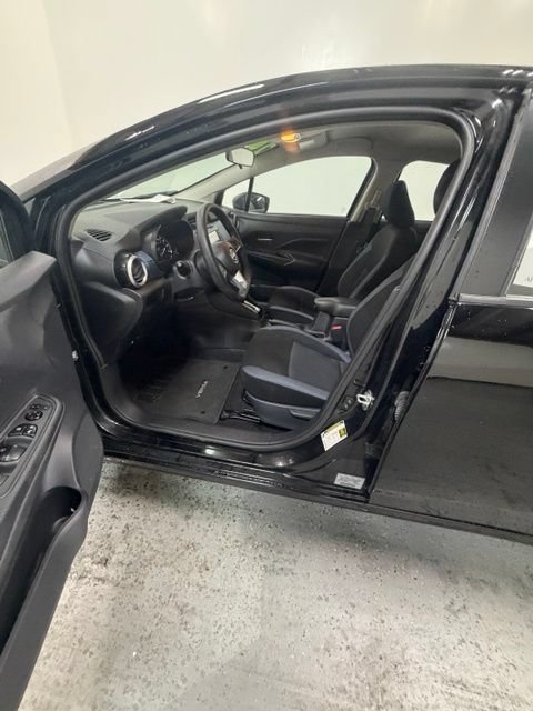 Used 2024 Nissan Versa SV FWD image 14