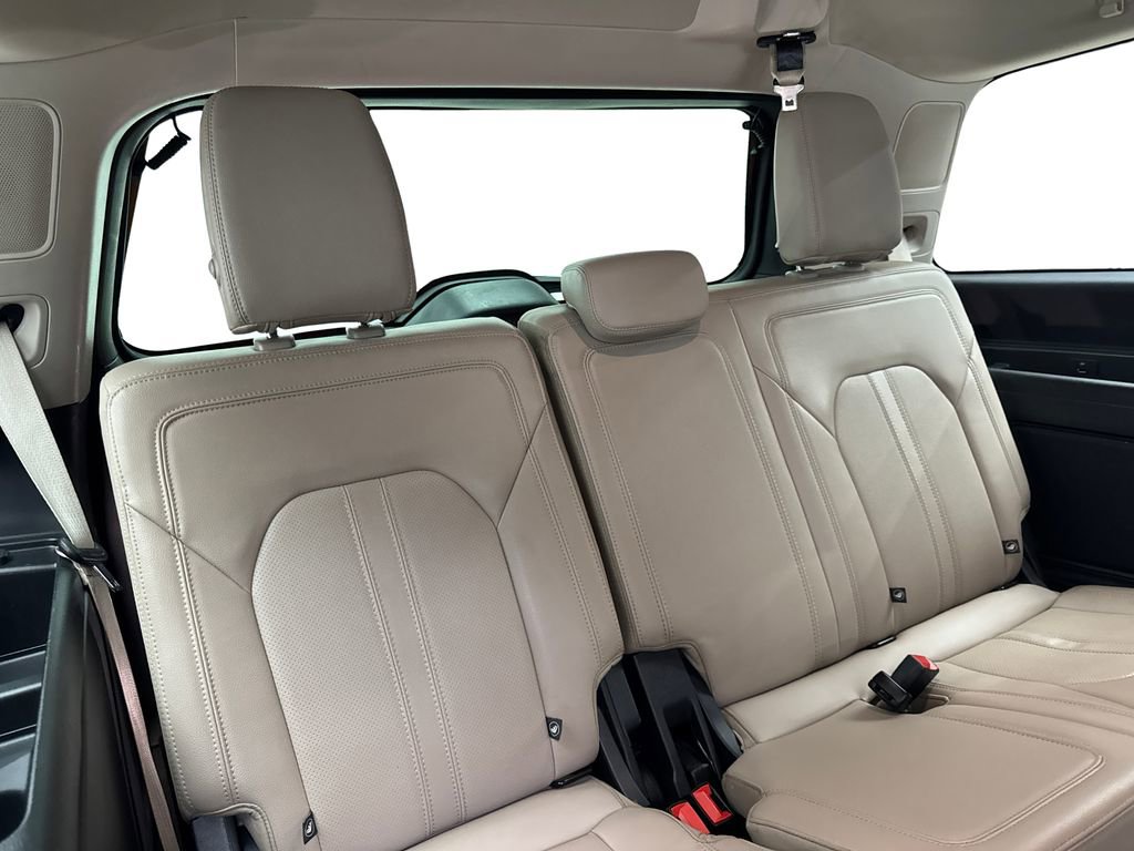 Used 2024 Ford Expedition Limited image 41