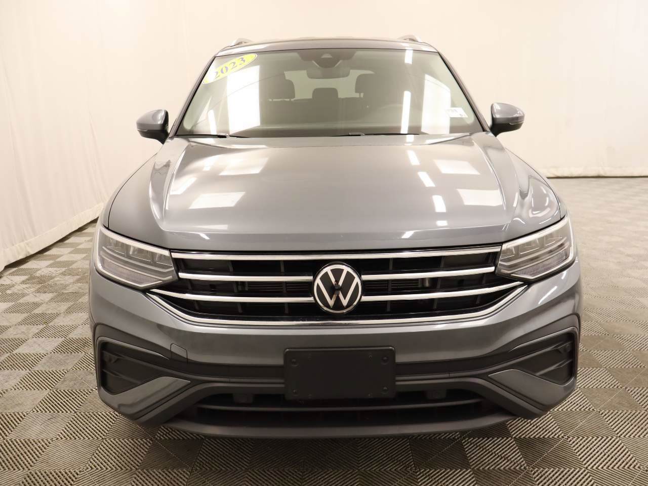 Certified 2023 Volkswagen Tiguan SE image 5