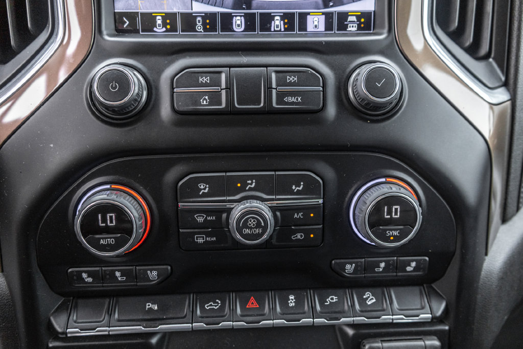 Used 2023 Chevrolet Silverado 2500 High Country AWD/4WD image 18