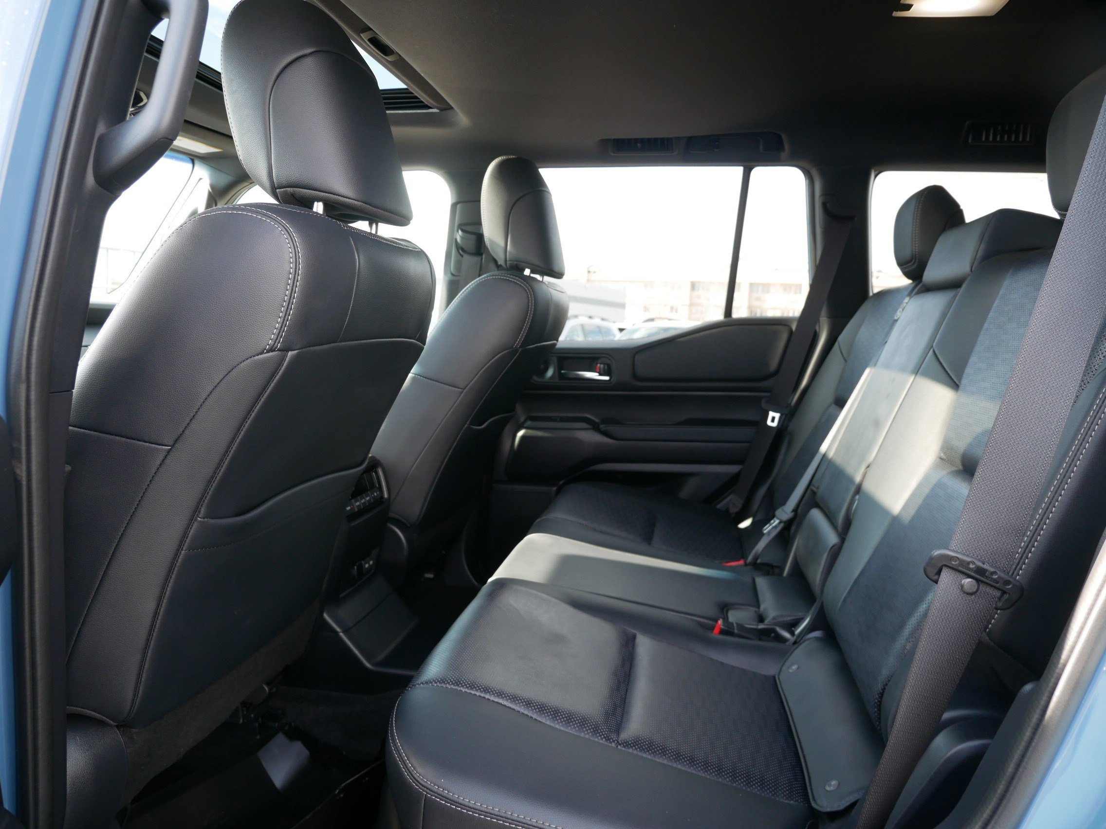 Used 2024 Toyota Land Cruiser w/ Premium Package image 33