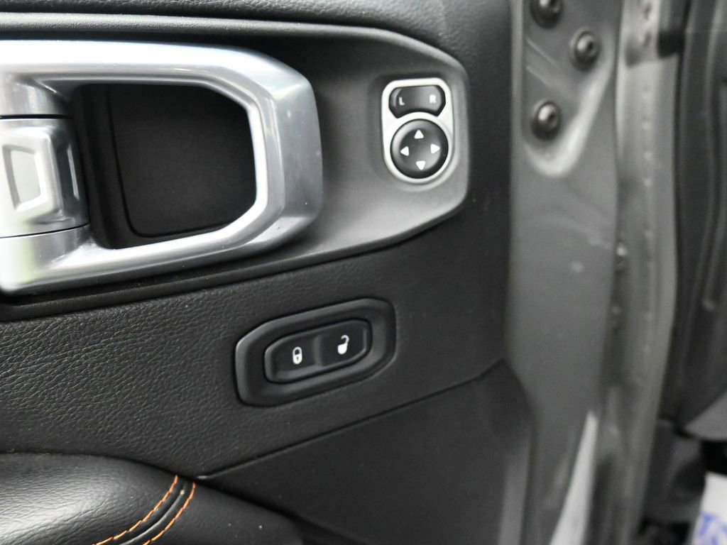 Used 2020 Jeep Gladiator Mojave AWD/4WD image 28
