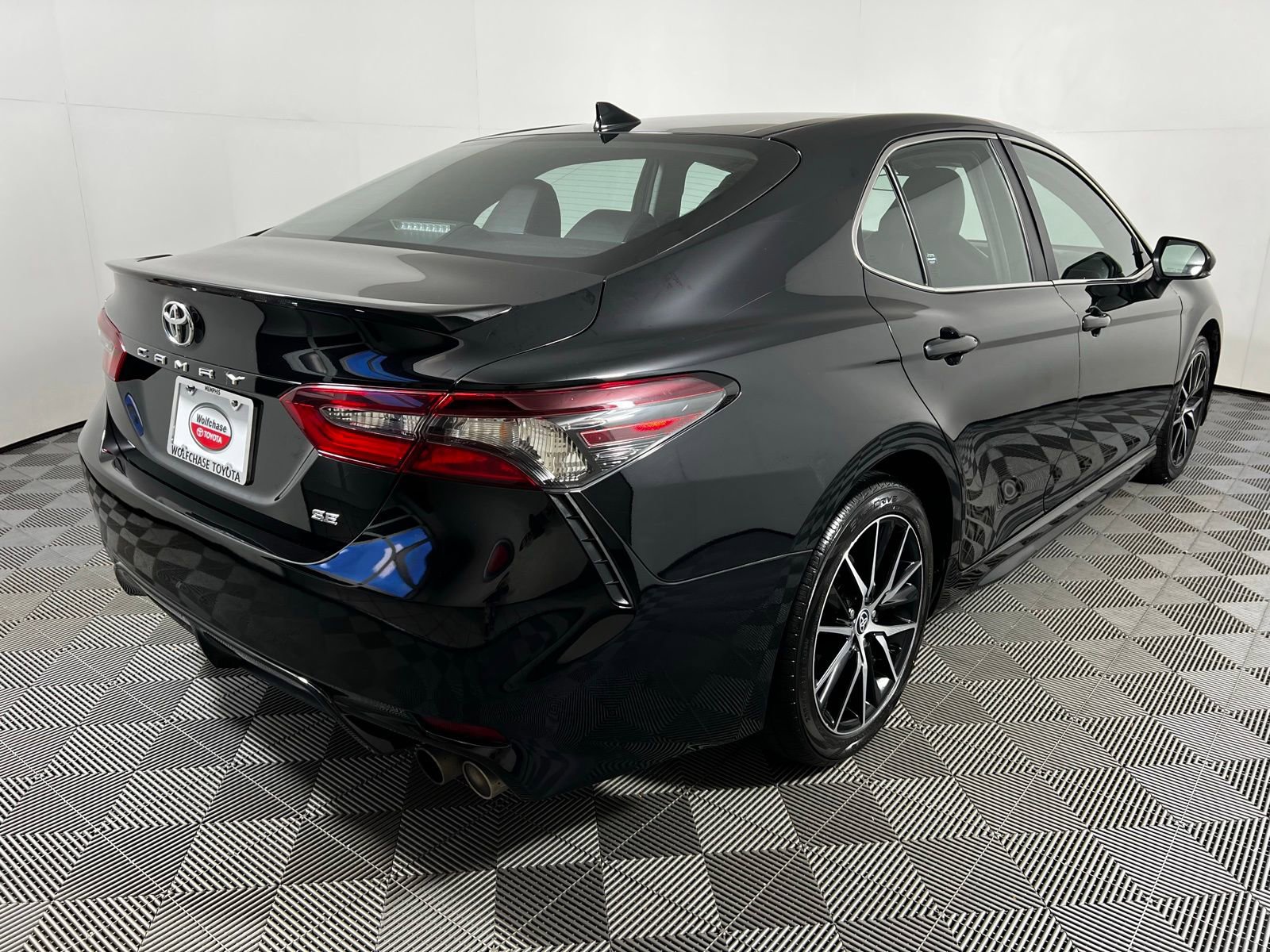 Certified 2024 Toyota Camry SE image 5