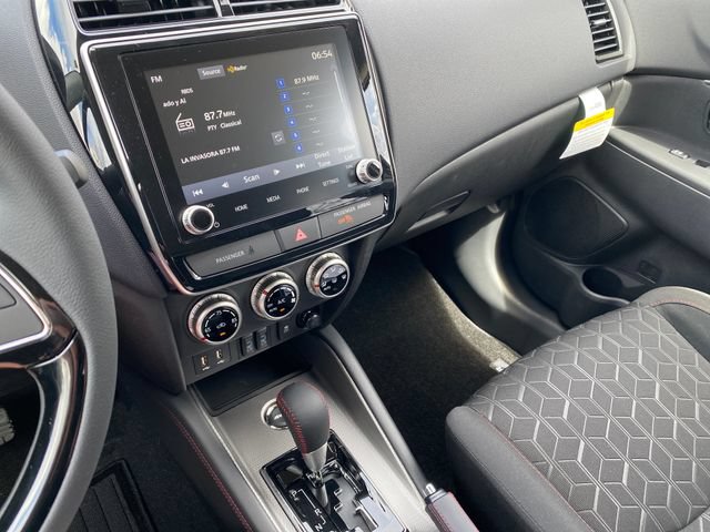 New 2026 Mitsubishi Outlander Sport LE AWD/4WD image 17