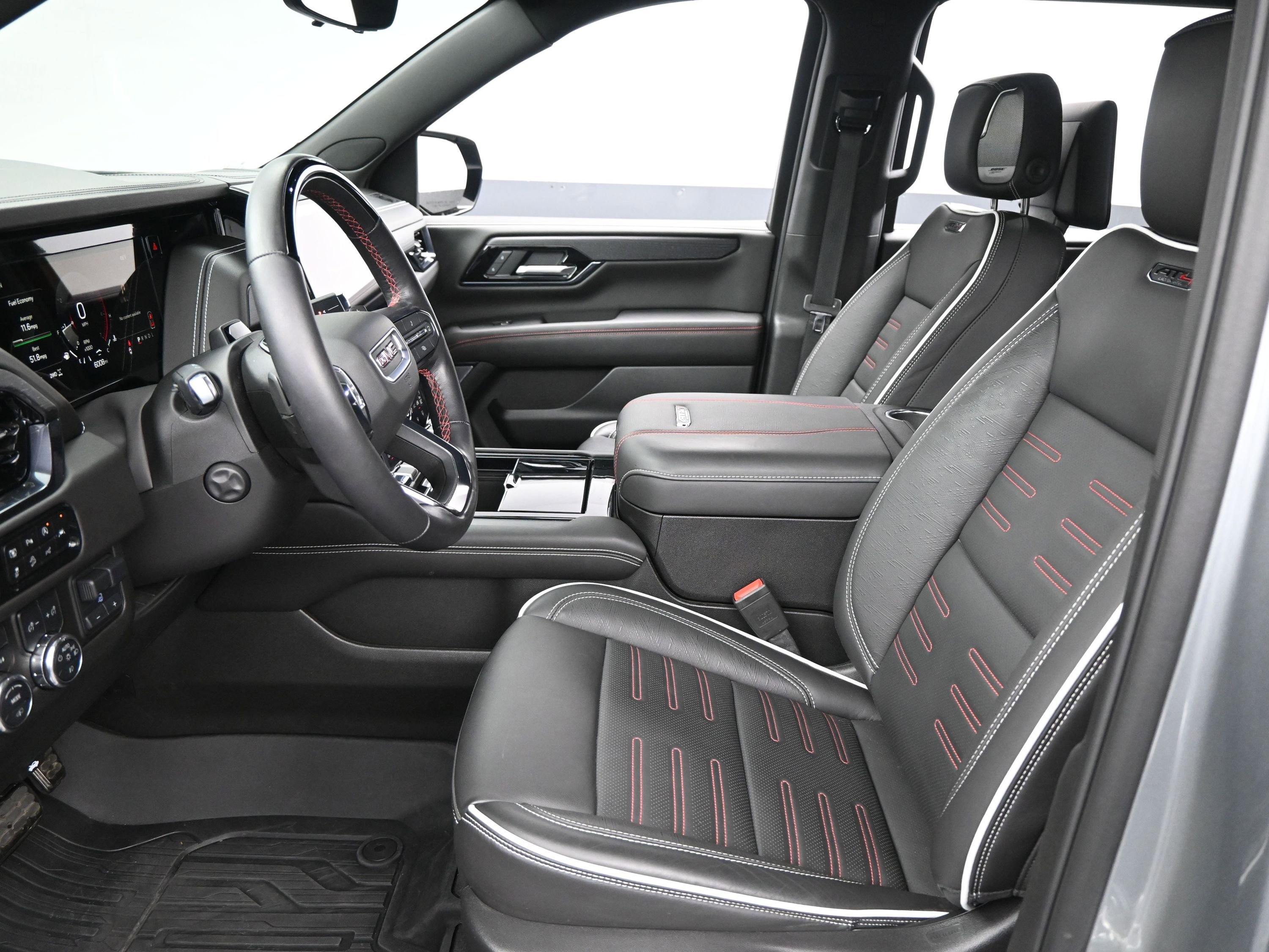 Used 2025 GMC Yukon AT4 Ultimate image 10