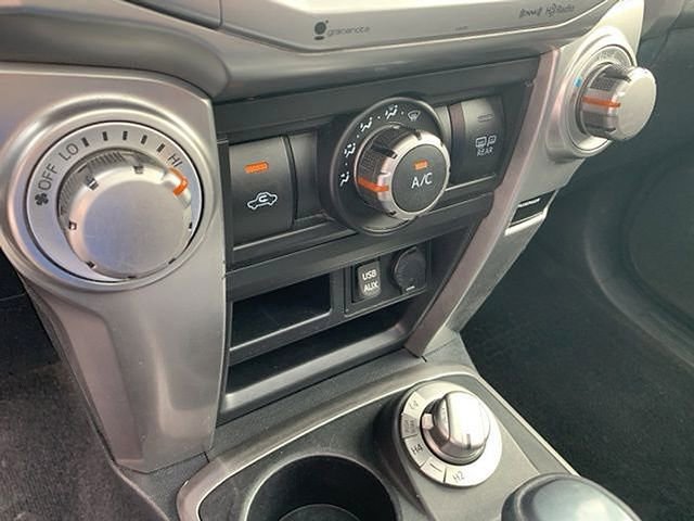 Used 2018 Toyota 4Runner SR5 Premium image 32