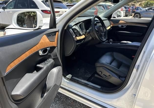Used 2023 Volvo XC90 B6 Plus w/ Protection Package Premier AWD/4WD image 7