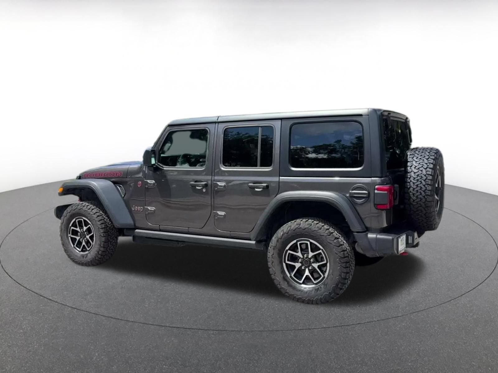 Used 2026 Jeep Wrangler Unlimited Rubicon AWD/4WD image 8